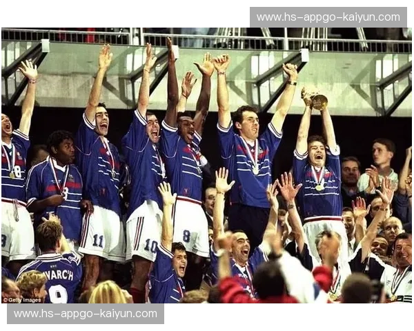 转会法国队：开启浪漫与实力并重的新赛季